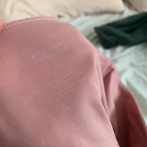 girlfriend collective leggings in primrose - Picture 5 of 5